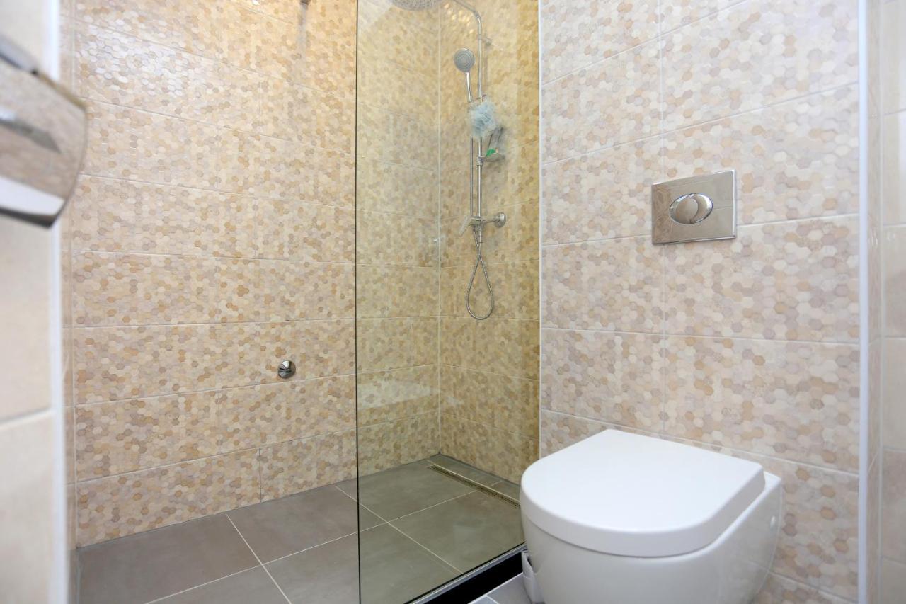 Family Friendly Apartments With A Swimming Pool Zivogosce - Porat, Makarska - 18150 Room photo